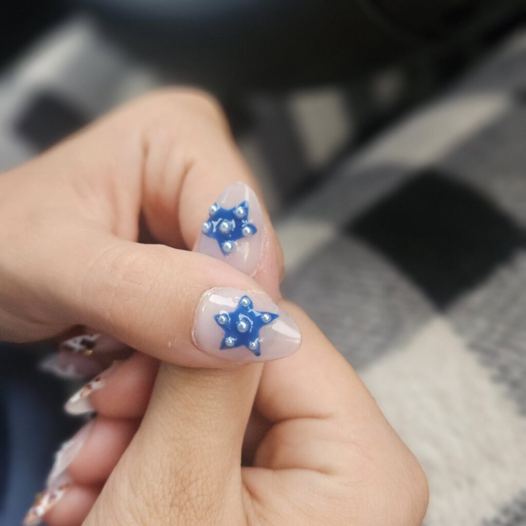 10 Trendy Back to School Nails to Start the Year in Style