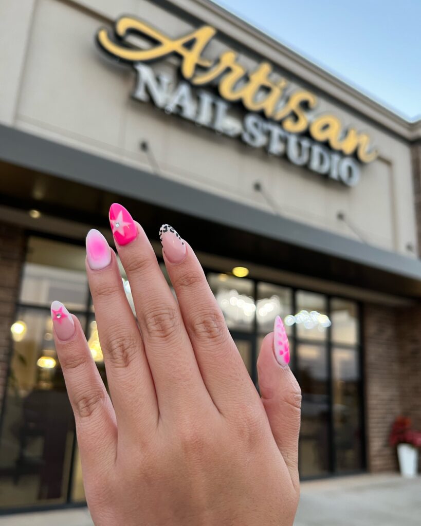 10 Trendy Back to School Nails to Start the Year in Style