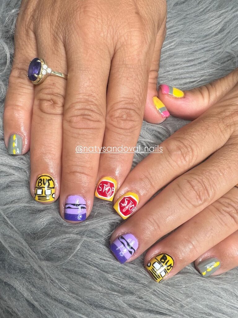 10 Trendy Back to School Nails to Start the Year in Style
